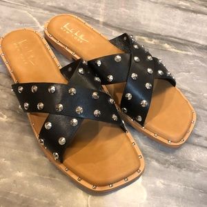 Summer slides, cute for work or going out.